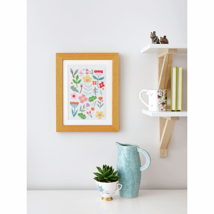 Counted Cross Stitch Kit: Starter: Maggie Magoo: Floral Scatter