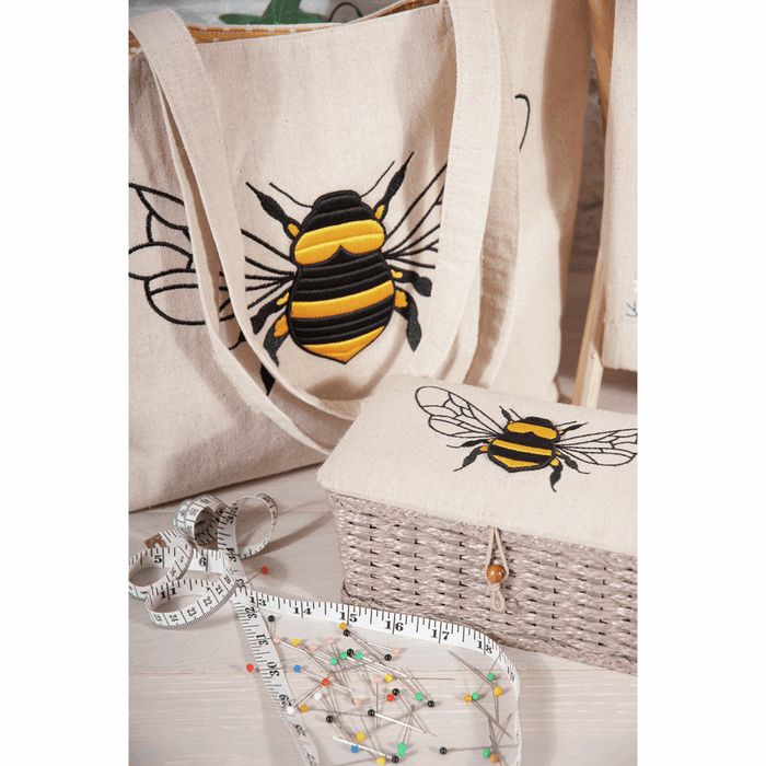 Craft Bag: Shoulder Tote: Appliqué: Linen Bee