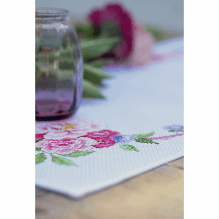 Counted Cross Stitch Kit: Table Runner: Classic Flowers Bouquet