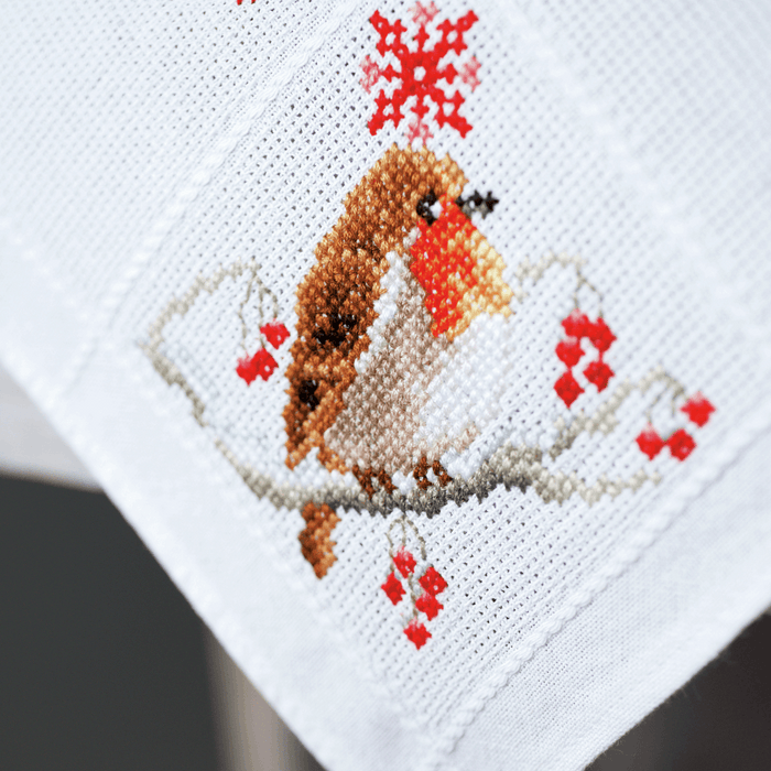 Counted Cross Stitch Kit: Tablecloth: Robin