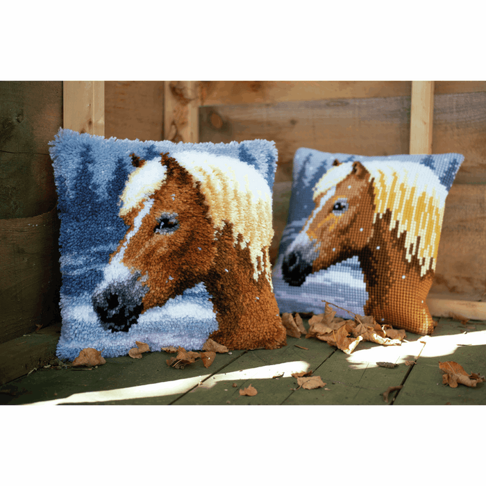 Latch Hook Kit: Cushion: Horse